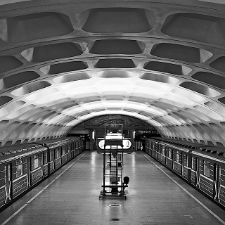 Illustration for article titled Russian Underground Stations Look Even More Stunning In Black and White